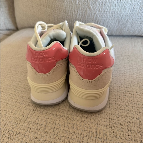 New Balance 574 Women’s Size 6 - Picture 5 of 6